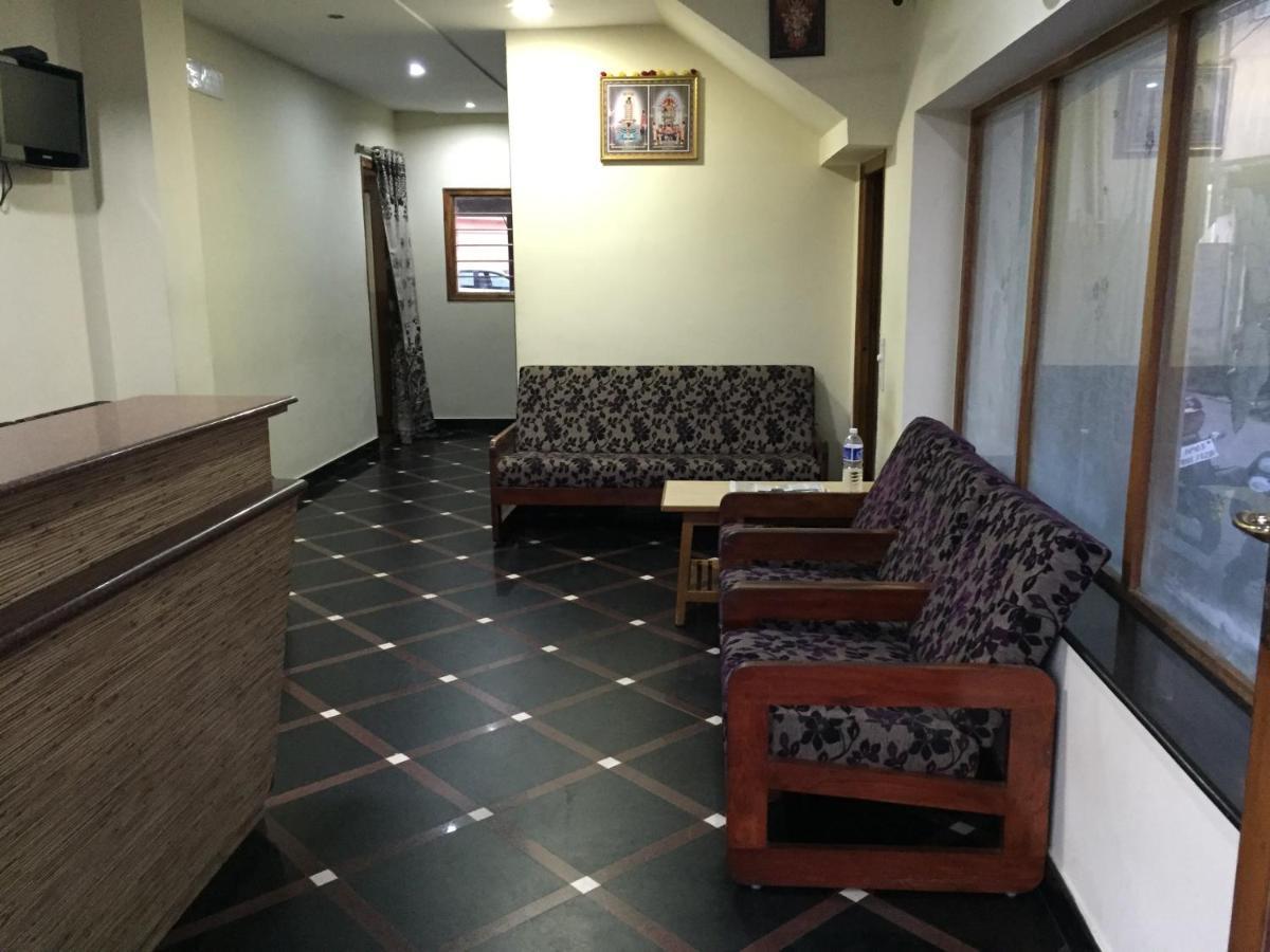 Hotel Suprabath Towers Тирупати Екстериор снимка